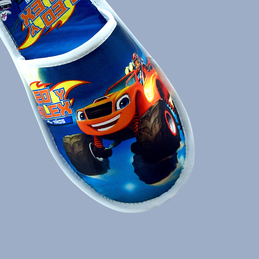 Pantuflas infantil Blaze Monster Machine