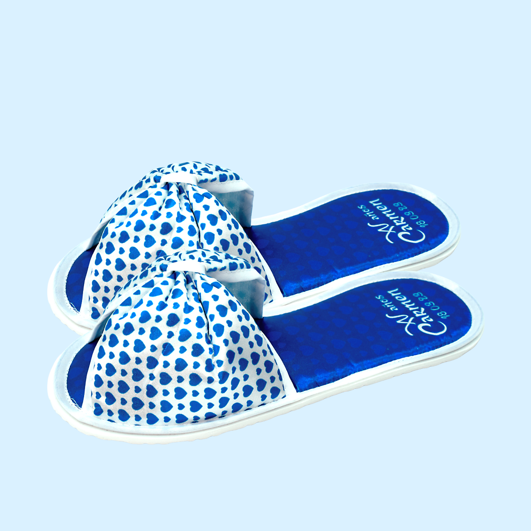 Pantuflas XV moño corazones azul