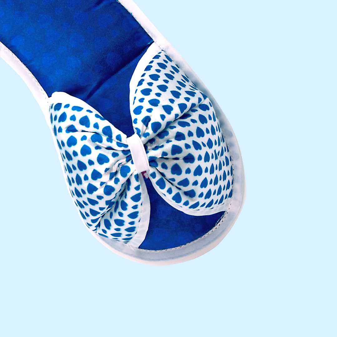 Pantuflas XV moño corazones azul