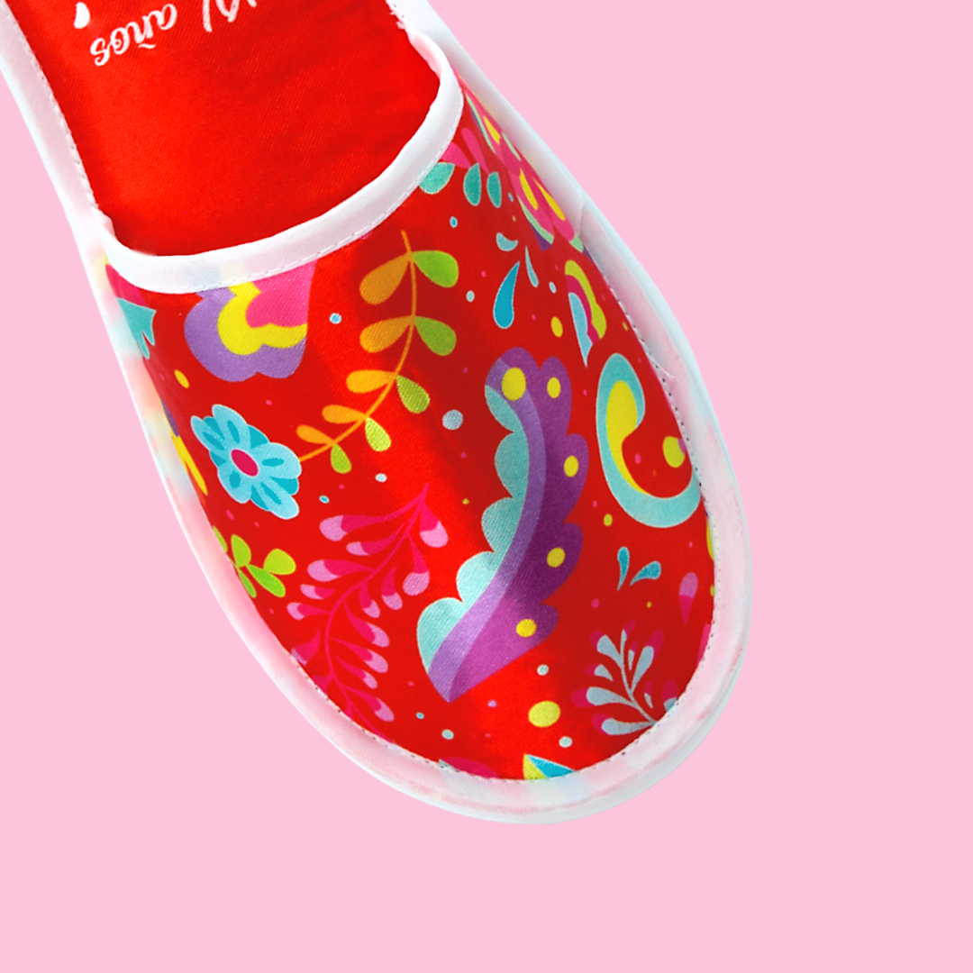 Pantuflas XV flores rojas