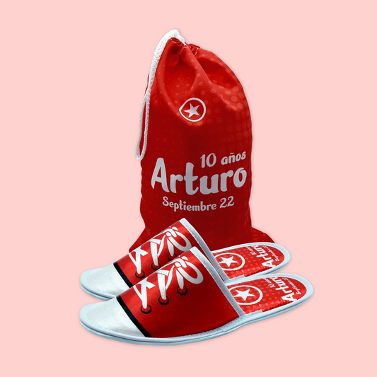 Pantuflas con morral tipo tenis rojo